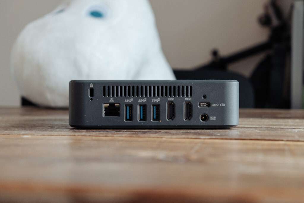 ASUS Chromebox 4はCore i7搭載のロマン抜群なPC ： 実機レビュー