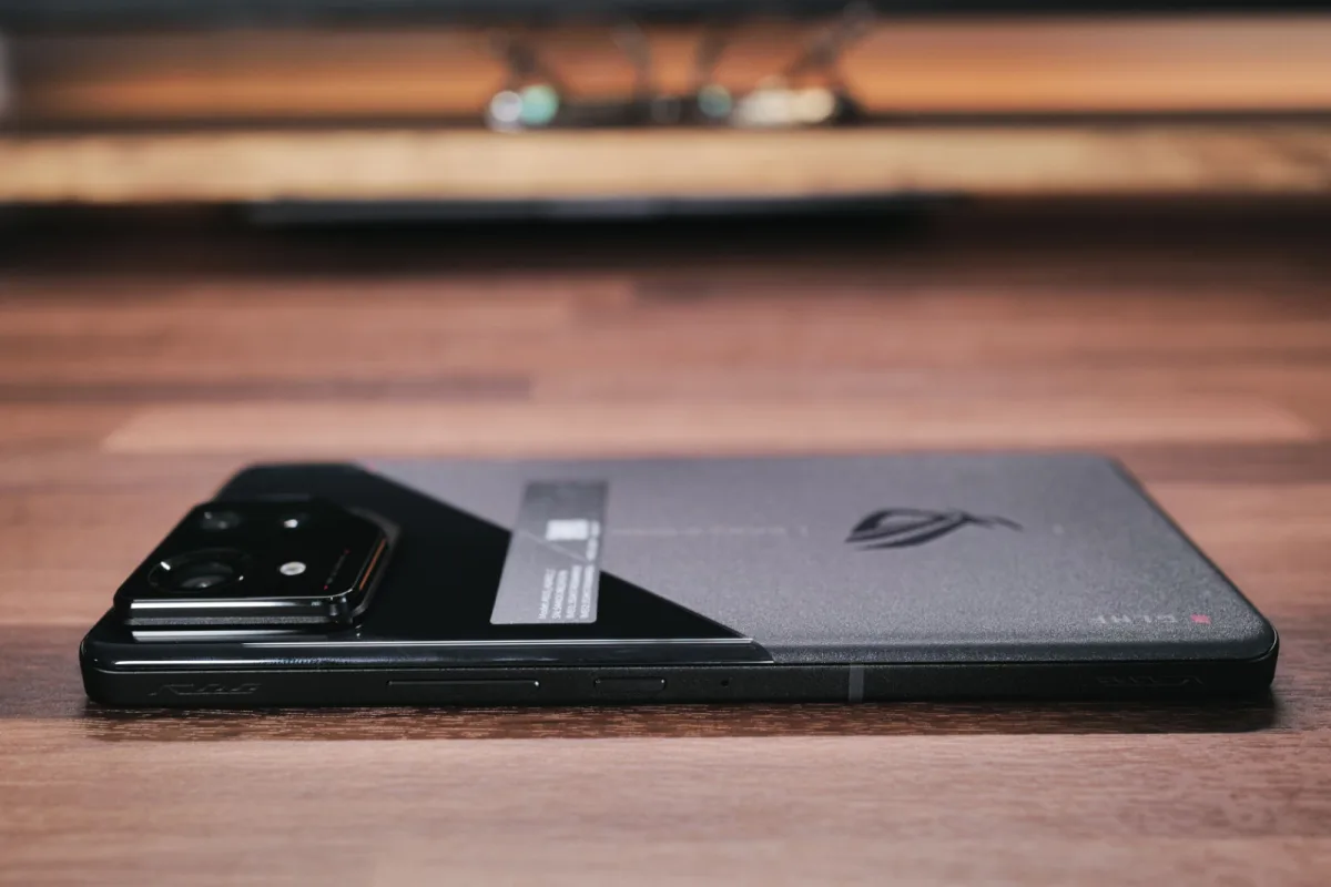 ROG Phone 8